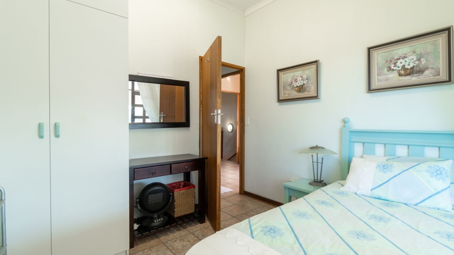 5 Bedroom Property for Sale in Stilbaai Wes Western Cape